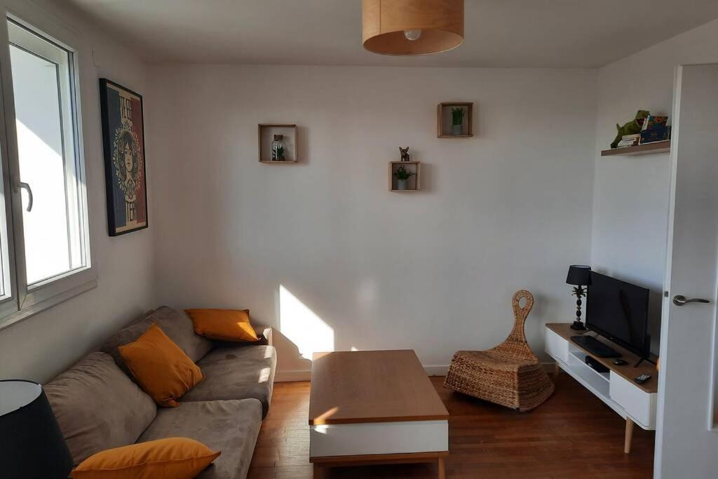 Appartement 70M² 3 Chambres Avec 3 Lits 2 Places トロワ エクステリア 写真